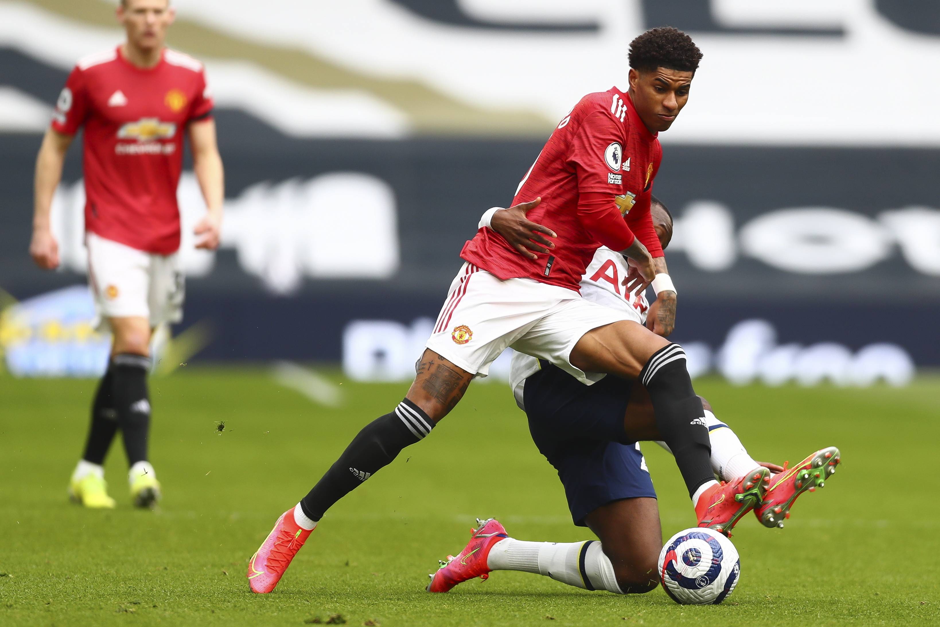 也展示了横 也展示了横